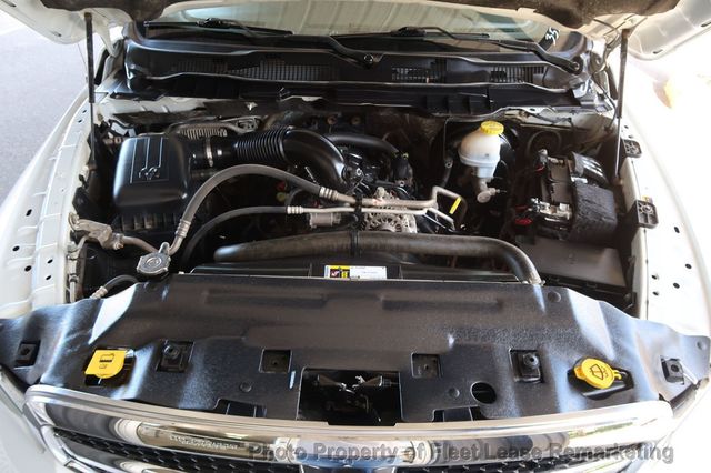 2023 Ram 1500 Classic Ram 1500 4WD Crew Cab SWB - 23087408 - 40