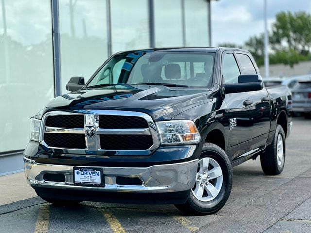 2023 Ram 1500 Classic SLT 4x4 Crew Cab 5'7" Box - 22890322 - 32