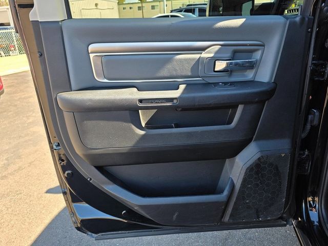 2023 Ram 1500 Classic SLT 4x4 Crew Cab 5'7" Box - 22950681 - 16