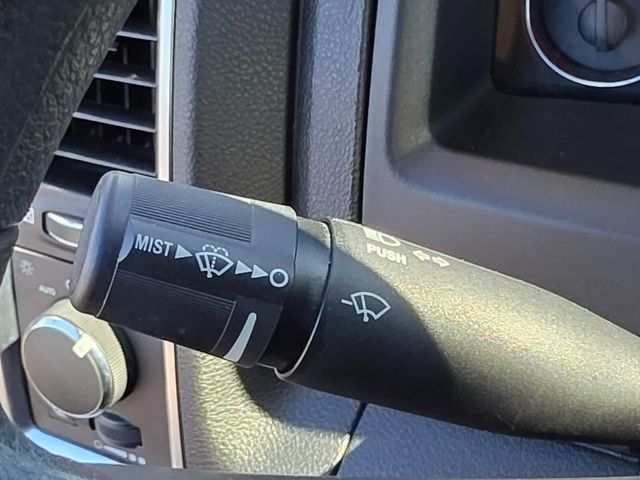 2023 Ram 1500 Classic SLT 4x4 Crew Cab 5'7" Box - 22950681 - 32