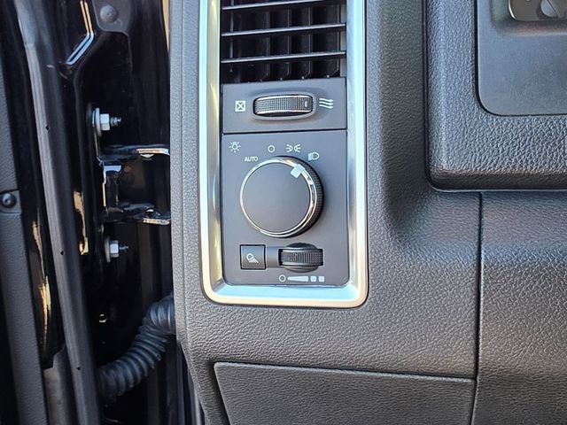 2023 Ram 1500 Classic SLT 4x4 Crew Cab 5'7" Box - 22950681 - 35