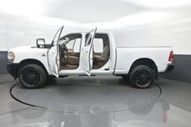 2023 Ram 2500 Laramie 4x4 Crew Cab 6'4" Box - 23019459 - 3