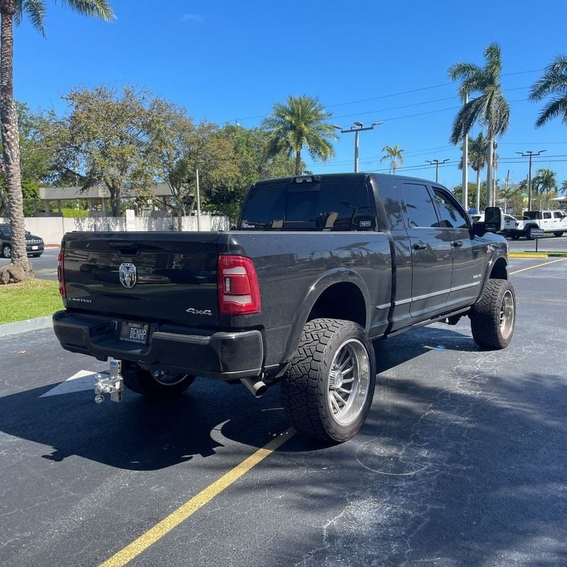 2023 Ram 2500 Limited 4x4 Mega Cab 6'4" Box - 22775735 - 5