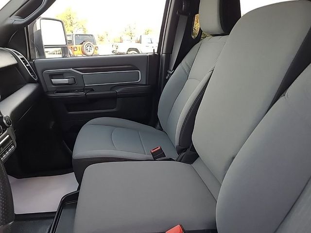 2023 Ram 3500 Big Horn - 22985597 - 12