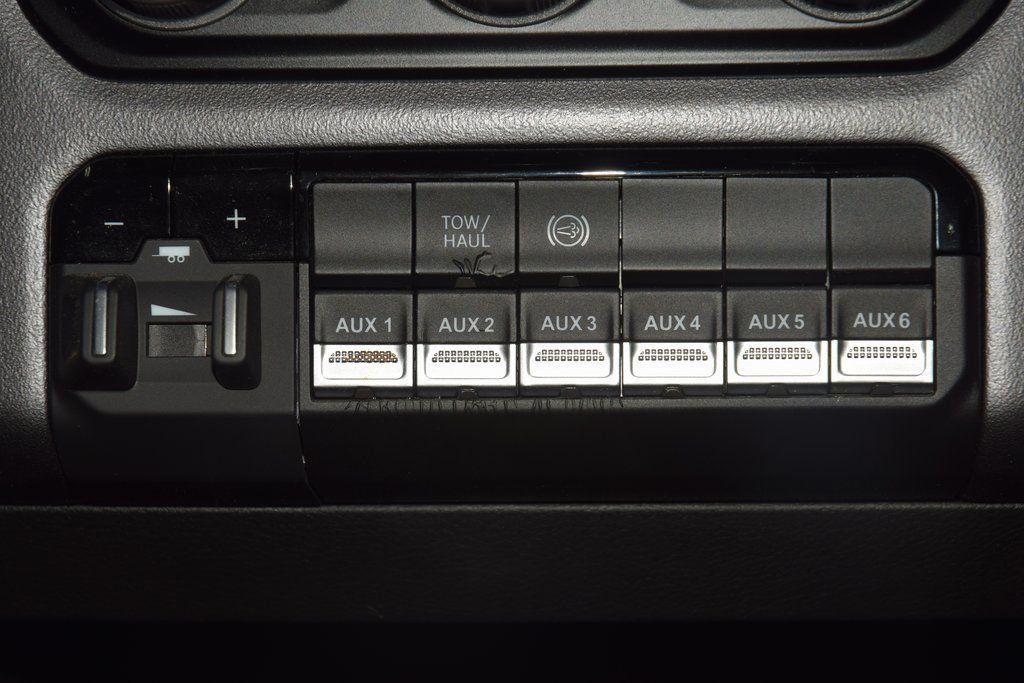 2023 Ram 3500 Big Horn - 22985597 - 34