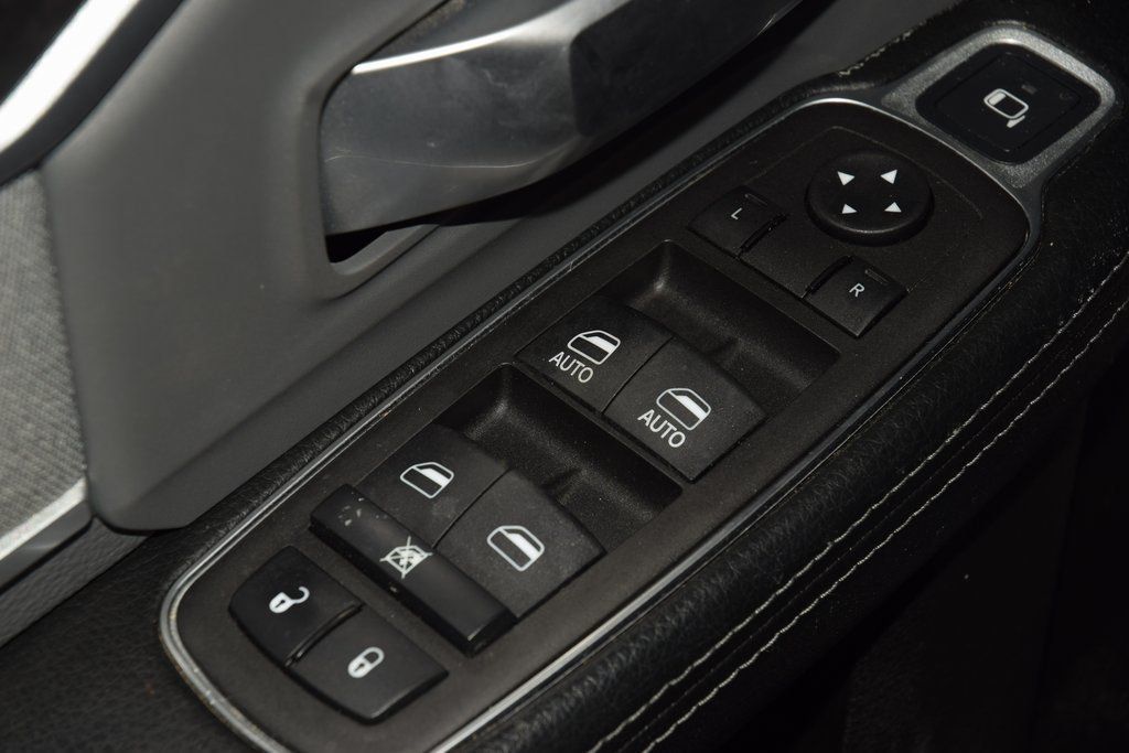 2023 Ram 3500 Big Horn - 22985597 - 48