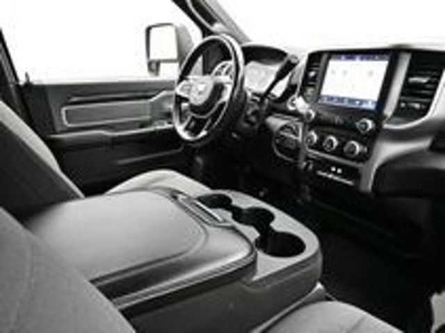 2023 Ram 3500 Big Horn - 22991349 - 26