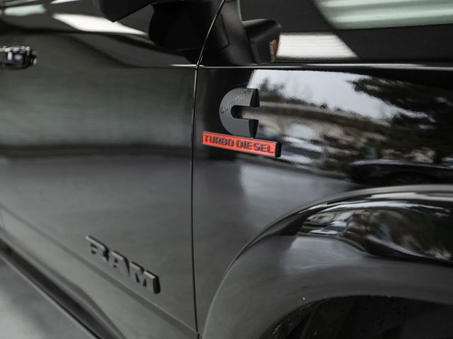 2023 Ram 3500 Laramie 4x4 Crew Cab 8' Box - 22975770 - 7