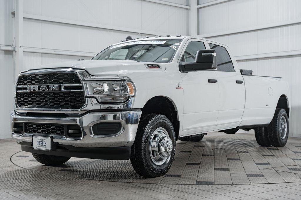 2023 Ram 3500 Tradesman Level 2 DRW *AISIN* - 22695989 - 2