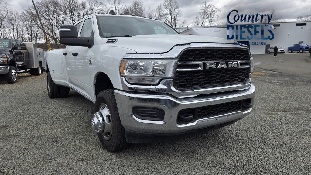 2023 Ram 3500 Tradesman Level 2 DRW *AISIN* - 22987657 - 0
