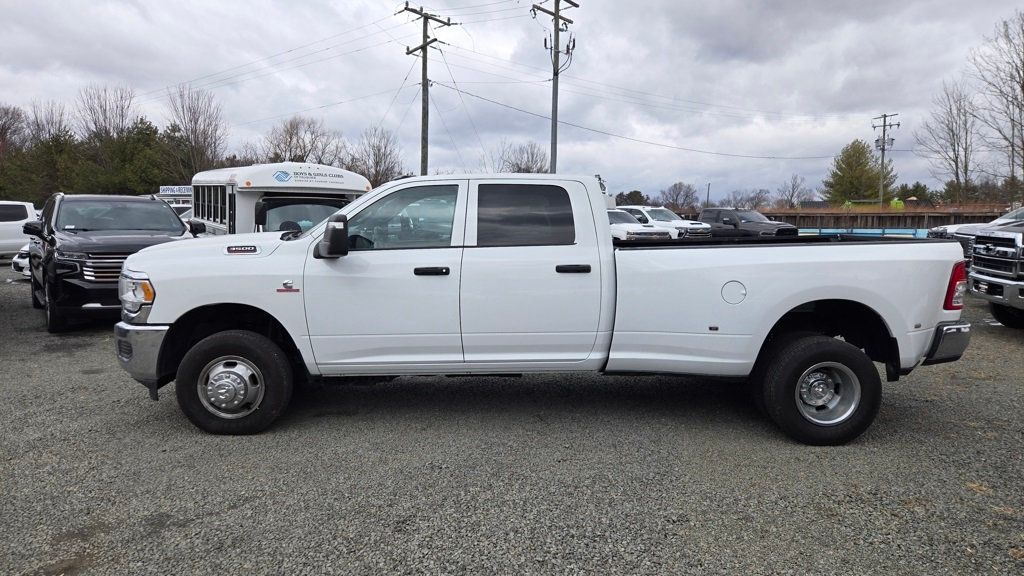 2023 Ram 3500 Tradesman Level 2 DRW *AISIN* - 22987657 - 3