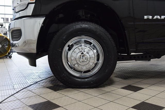 2023 Ram 3500 Chassis Cab 3500 CREW 4X4 * CUMMINS * NEW CONCRETE BODY - 22912518 - 17