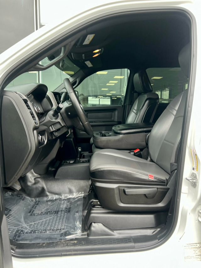 2023 Ram 3500 Chassis Cab Tradesman 4WD Crew Cab 60" CA 172.4" WB - 22986715 - 14