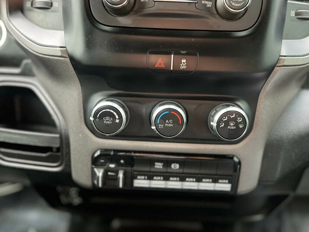 2023 Ram 3500 Chassis Cab Tradesman 4WD Crew Cab 60" CA 172.4" WB - 22986715 - 25