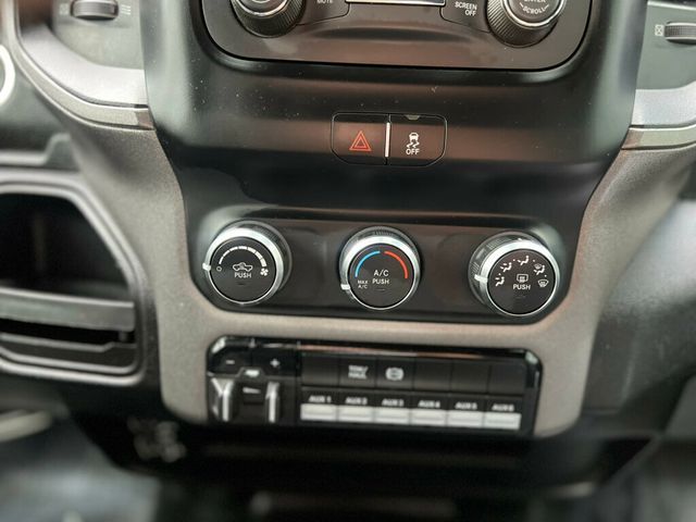 2023 Ram 3500 Chassis Cab Tradesman 4WD Crew Cab 60" CA 172.4" WB - 22986715 - 25