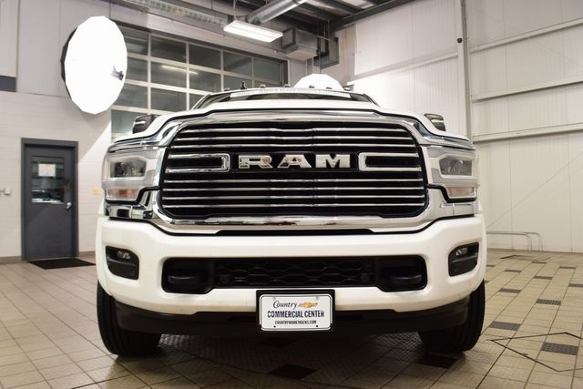 2023 Ram 5500 Laramie photo 2