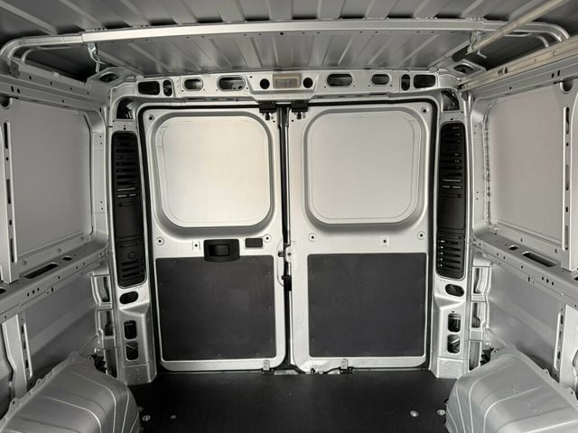 2023 Ram ProMaster Cargo Van 1500 Low Roof 136" WB - 22984222 - 23