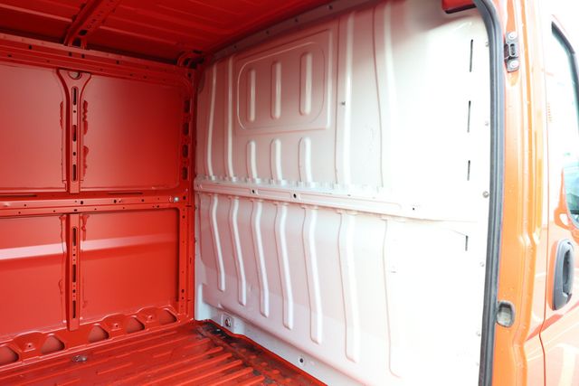 2023 Ram ProMaster Cargo Van 1500 Low Roof 136'' WB w/ Driver Confidence Pkg & Driving Assist - 22866801 - 22