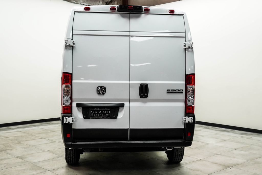 Ram Cargo Van photo 10