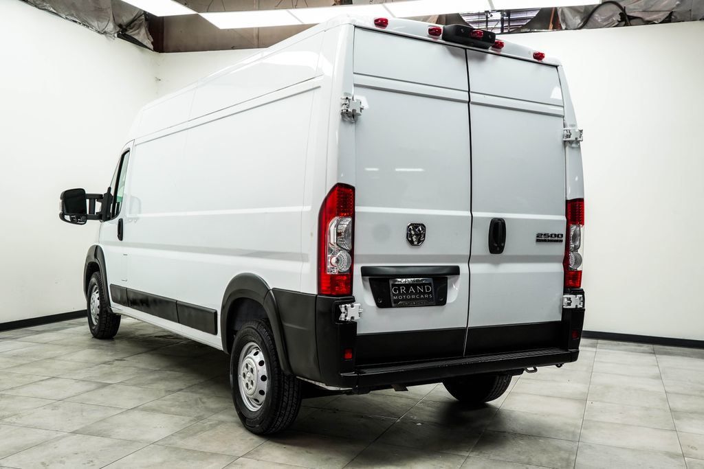 Ram Cargo Van photo 11
