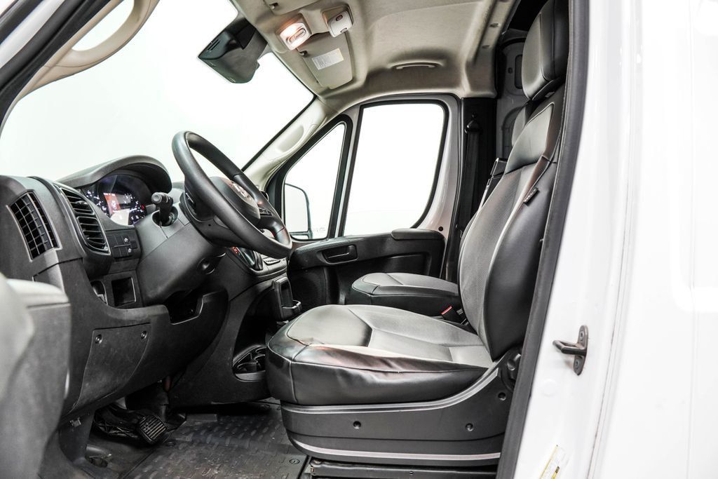 Ram Cargo Van photo 16