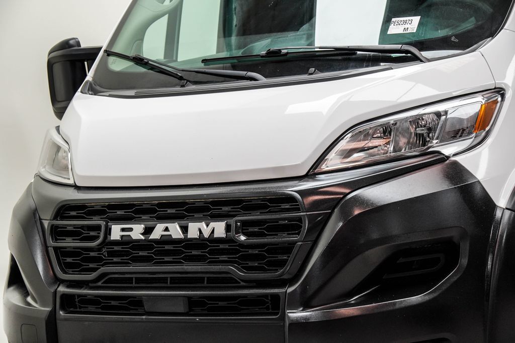 Ram Cargo Van photo 2