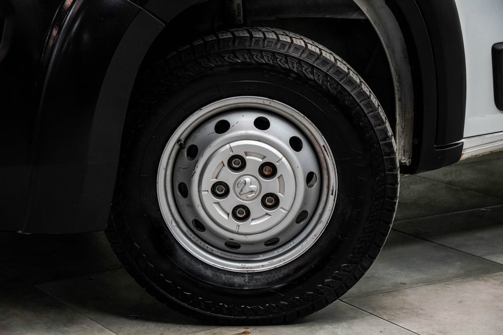 Ram Cargo Van photo 4