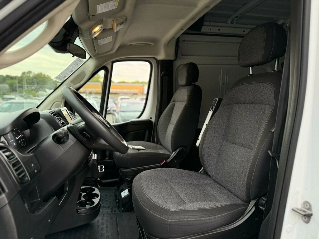 2023 Ram ProMaster 2500 photo 9