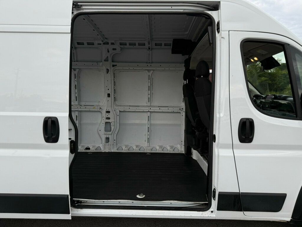 2023 Ram ProMaster 2500 photo 18