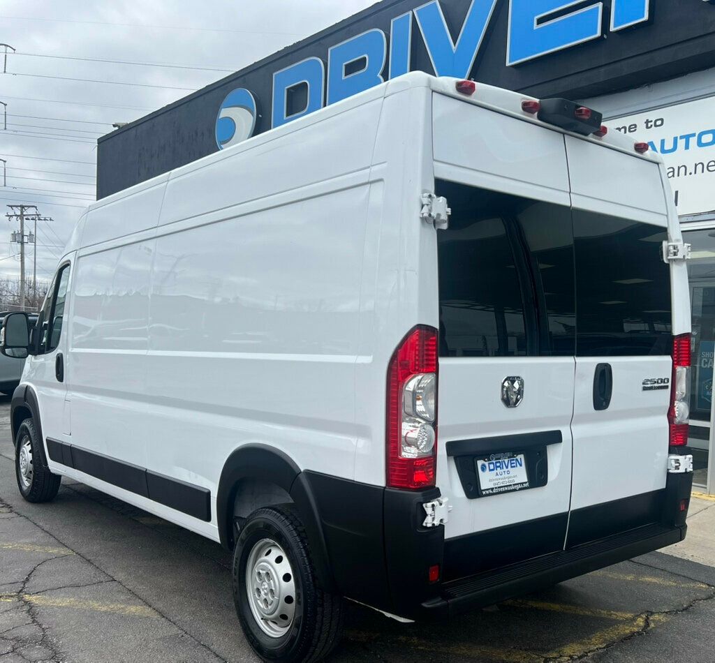 2023 Ram ProMaster 2500 photo 3