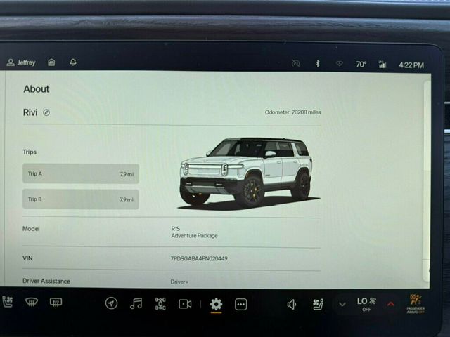 2023 Rivian R1S  - 22974367 - 14