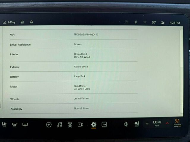 2023 Rivian R1S  - 22974367 - 15