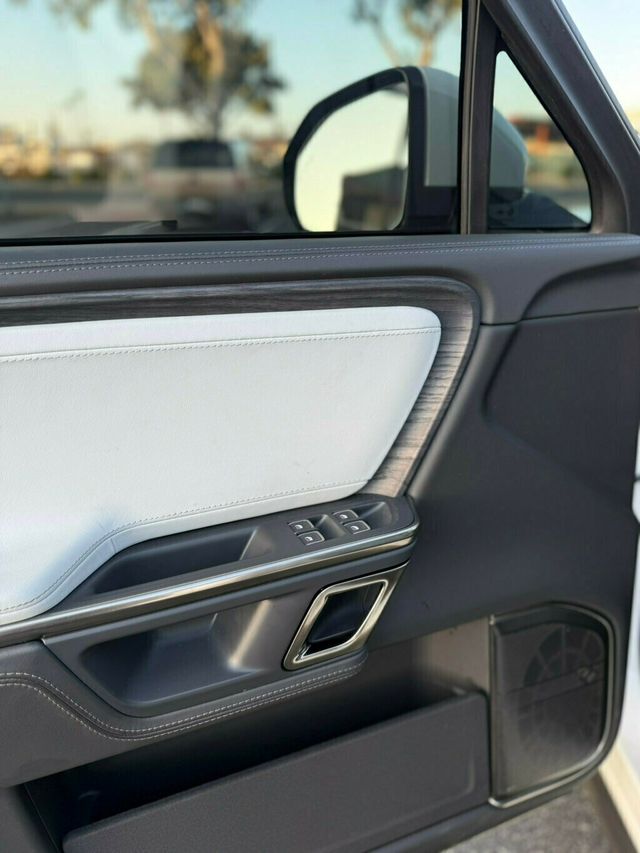 2023 Rivian R1S  - 22974367 - 18