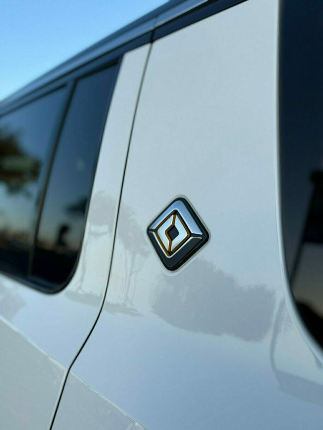 2023 Rivian R1S  - 22974367 - 22