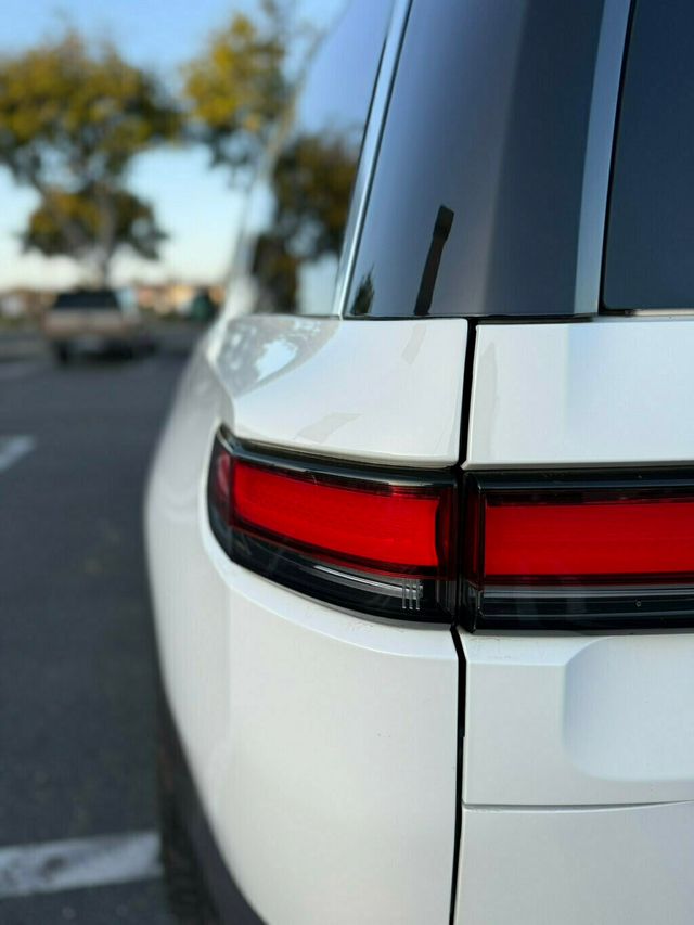 2023 Rivian R1S  - 22974367 - 26