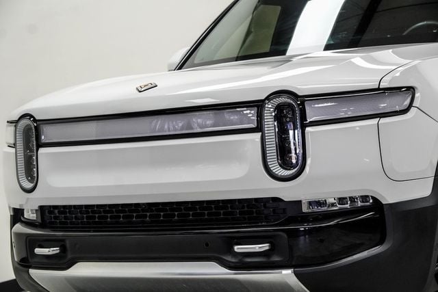 2023 Rivian R1S Adventure - 22983353 - 1