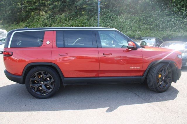 2023 Rivian R1S Adventure photo 2