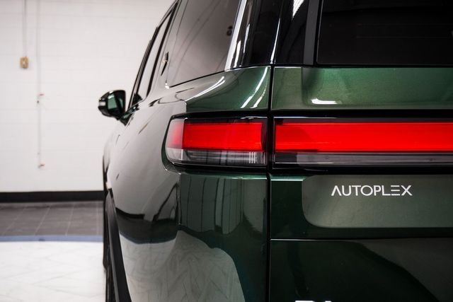 2023 Rivian R1S Adventure photo 13