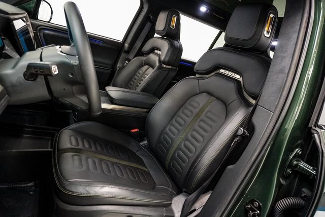 2023 Rivian R1S Adventure photo 17