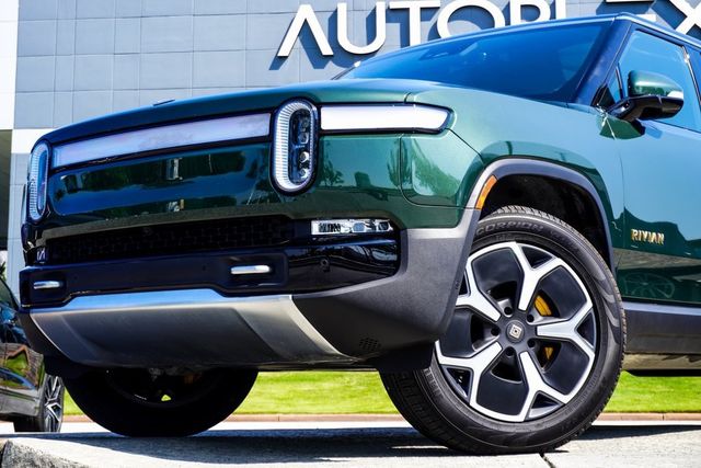 2023 Rivian R1S Adventure photo 2