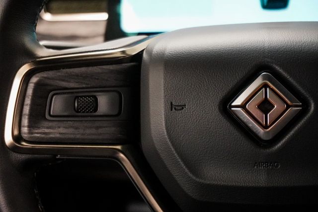 2023 Rivian R1S Adventure photo 29