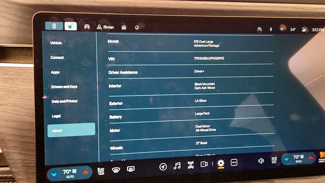 2023 Rivian R1S Adventure Dual-Motor Large Pack w/ 21'' Wheels (352-mile range) - 22924517 - 20