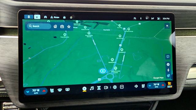 2023 Rivian R1S Adventure Dual-Motor Large Pack w/ 21'' Wheels (352-mile range) - 22924517 - 22