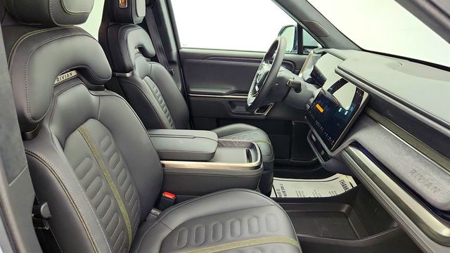 2023 Rivian R1S Adventure Dual-Motor Large Pack w/ 21'' Wheels (352-mile range) - 22924517 - 29