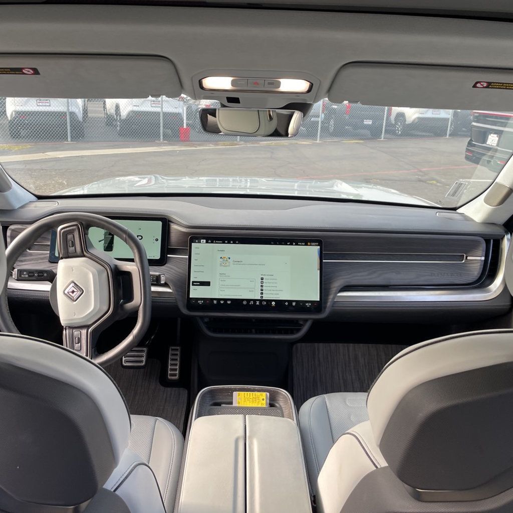2023 Rivian R1S Adventure/OuadMotor/LargePack/AdaptiveCruiseControl/BlindSpot - 22937609 - 7