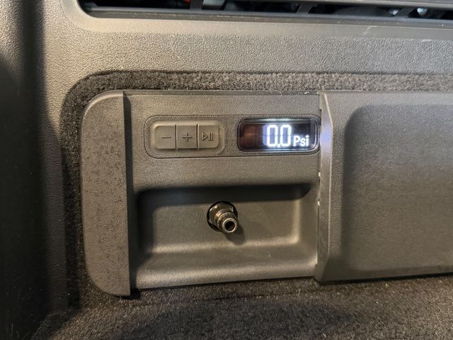 2023 Rivian R1S Adventure Package AWD - 23070446 - 40