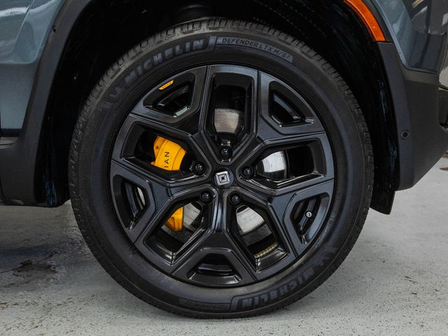 2023 Rivian R1S Adventure Quad-Motor Large Pack - 22941917 - 10