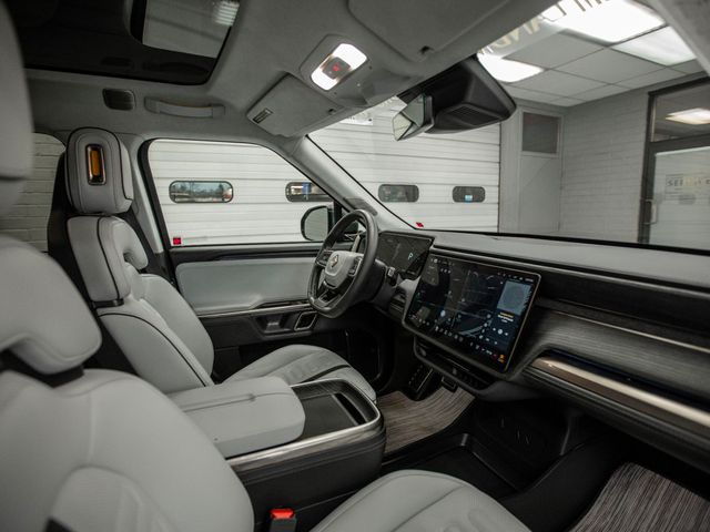 2023 Rivian R1S Adventure Quad-Motor Large Pack - 22941917 - 14