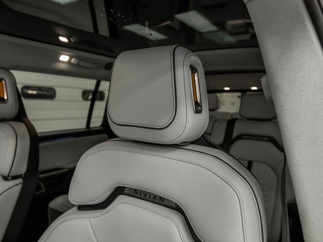 2023 Rivian R1S Adventure Quad-Motor Large Pack - 22941917 - 22