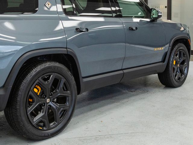 2023 Rivian R1S Adventure Quad-Motor Large Pack - 22941917 - 35